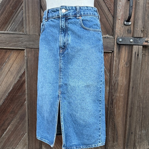 H&M Dresses & Skirts - H&M Blue Denim Skirt Split Front 4